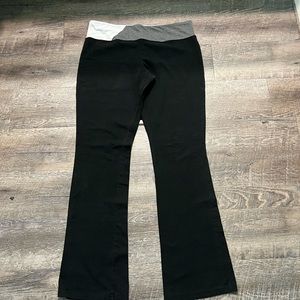 Woman’s SO flare Togo pants